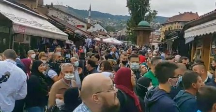 Stotine građana na Baščaršiji dočekalo Erdogana: Aplauzi za predsjednika Turske