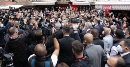 ČUVA GA 50 ČLANOVA OBEZBJEĐENJA: Pogledajte predsjedničku limuzinu Recepa Tayyip Erdogana