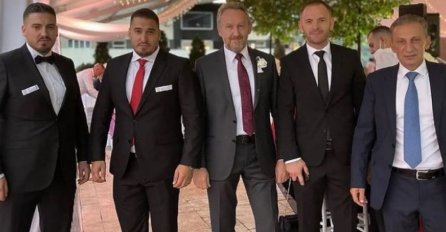 Haris Zahiragić objavio fotografiju sa svadbe Jasmine Izetbegović: Slikao se sa Bakirom i napisao SAMO 1 RIJEČ