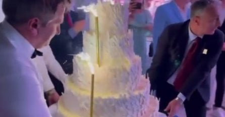 Svadbena torta na 5 spratova na vjenčanju Jasmine Izetbegović