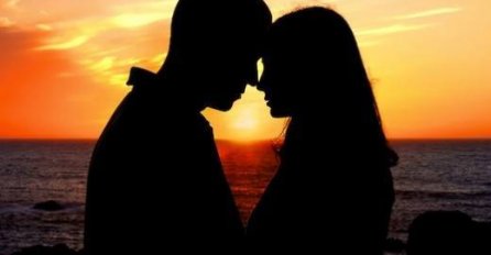 NISI SIGURNA DA LI TE ZAISTA VOLI? Ako radi ove 4 stvari, opusti se jer si prava SREĆNICA!