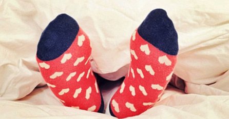 KO BI SE TOME NADAO: Spavate u čarapama ili bez njih? Evo šta PSIHOLOZI govore o vašem KARAKTERU