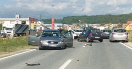 Žestok sudar automobila u Vitezu