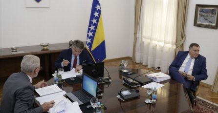 Komšić: Ni Dodik, ni Čović ne mogu ništa BiH sve dok ima dovoljno ljudi da je brani