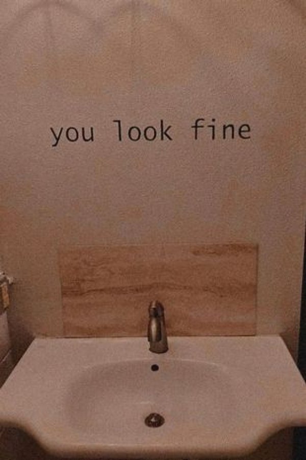0-pub-slammed-over-patronising-message-installed-in-bathroom-to-boost-confidence