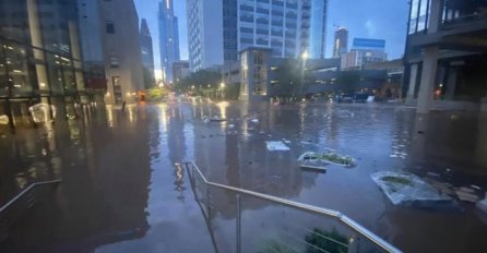 Najmanje 16 osoba stradalo usljed obilnih padavina i poplava u Americi (VIDEO)