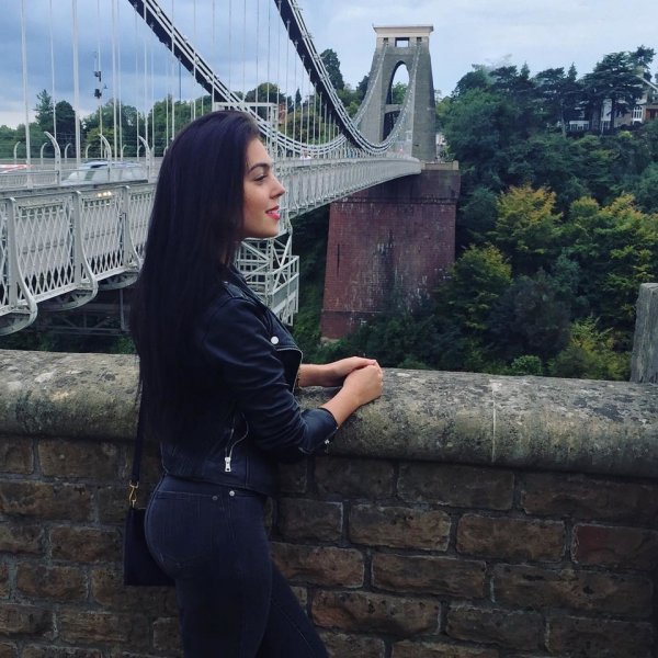 5f7b59b1f2c41f7b18551bdb510d0c11-gallery-single-view