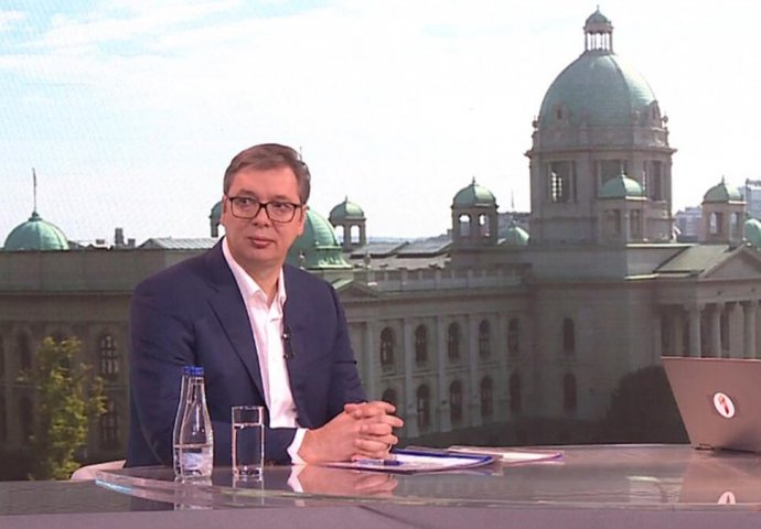 TAČNO JE DA JE USTOLIČENJE OTKAZANO U JEDNOM TRENUTKU: Vučić otkrio šta se desilo sinoć