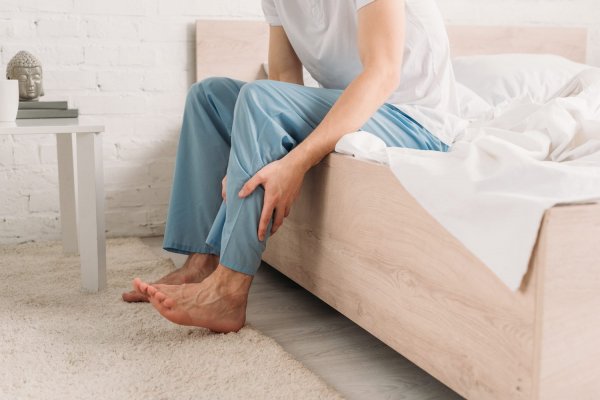 what-causes-leg-cramps-at-night