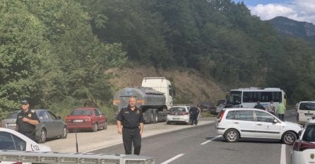 Uhapšen vozač minibusa nakon nesreće u kojoj su dvije osobe poginule