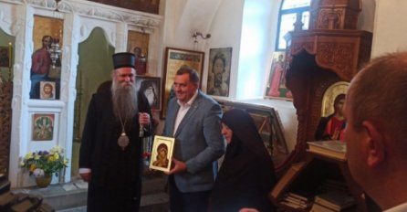 Dodik posjetio Joanikija u Danilovgradu, na poklon dobio ikonu