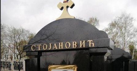 Bizarna fotografija ubijenog Strahinje Stojanovića osvanula na nadgrobnom spomeniku