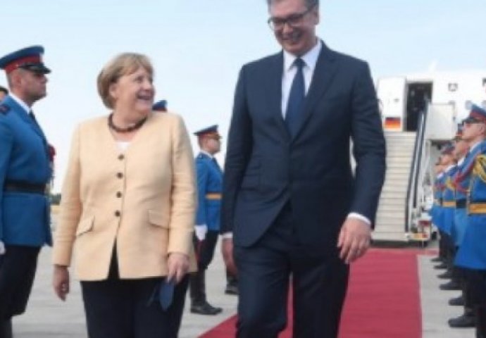 Merkel: Razgovarala sam s Vučićem o BiH