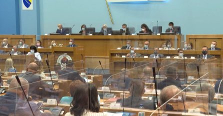 Dodik na sjednici o Zakonu u ćirilici: Prije 10 godina ovo niste smjeli pomenuti