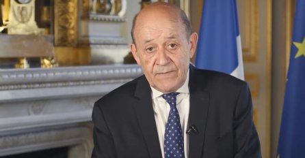 PODMORNICE ZA AUSTRALIJU I LEKCIJA ZA PARIZ: Francuska je gnjevna nakon što joj je SAD preoteo posao težak čak 40 milijardi USD - "Ovo je nož u leđa, Biden se ponio poput Trumpa, ovakve stvari se ne rade saveznicima!"