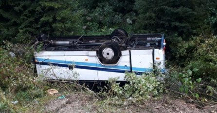 TEŠKA NESREĆA U BIH: Autobus sletio sa ceste, 16 osoba povrijeđeno