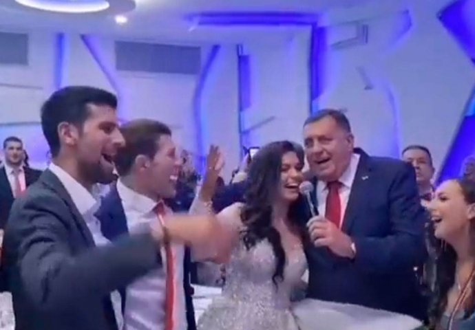 NOVAK ZAPJEVAO "PUKNI ZORO" NA SVADBI SVJETSKOG ŠAMPIONA: Objavljeni snimci sa vjenčanja, Đoković i Dodik ne puštaju mikrofon