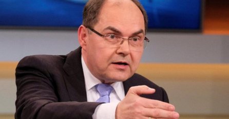 Poziv Christiana Schmidta poslanicima u NSRS