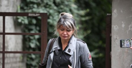 TUŽAN PRIZOR ISPRED FUTINE ZGRADE, MARININA DRUGARICA ZORICA SKRHANA BOLOM: Guši se u suzama, znale su se 20 godina