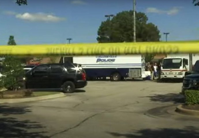 Napadač pucao u trgovini u SAD-u: Ubijena jedna osoba, 12 ranjenih