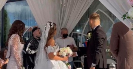 SAVA JOJ JE BIO PROFESOR U ŠKOLI,  ADRIANA IMALA 15 GODINA KAD SU SE SMUVALI: Otkriveno koliko je Tedorin brat stariji od žene