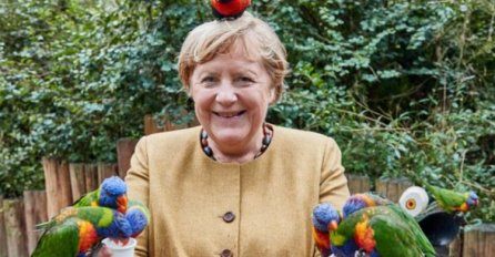 Angela Merkel s papagajima nasmijala internet