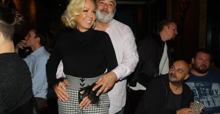 OBJAVLJENA SLIKA BRENE I  BOBE IZ PROŠLOSTI, TADA NIJE BILA IZOPERISANA:  On kao latino glumac- DUGA CRNA KOSA, PRAVI FRAJER 