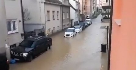 Građane Zagreba jutros dočekala poplava, voda teče satima