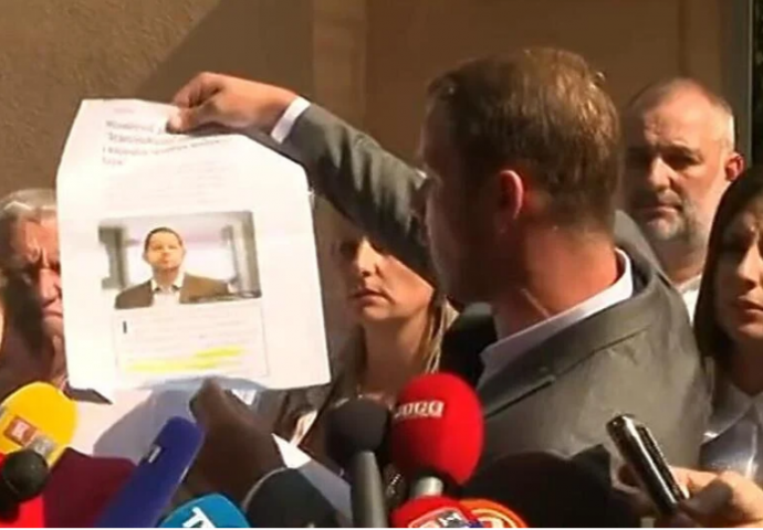 ANKETA: Vjerujte li Stanivukoviću da se na UKC-u RS isporučuje kisik koji nije medicinski?