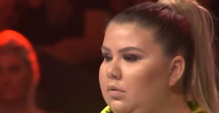 KRSTINJA IZ ZVEZDA GRANDA OTIŠLA NA OPERACIJU ŽELUCA I SMRŠALA 90 KG: Objavila novu sliku, STRUK KAO U MANEKENKE! TRANSFORMACIJA DECENIJE