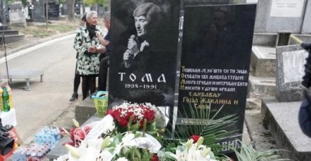TOMINA KĆEKA ŽAKLINA PRVI PUT NA OČEVOM GROBU POSLIJE MNOGO GODINA: Dobio je u braku s Olgicom (FOTO)