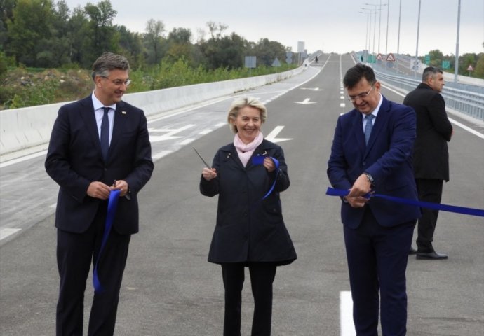 Svečano otvoren granični prelazi i most Svilaj