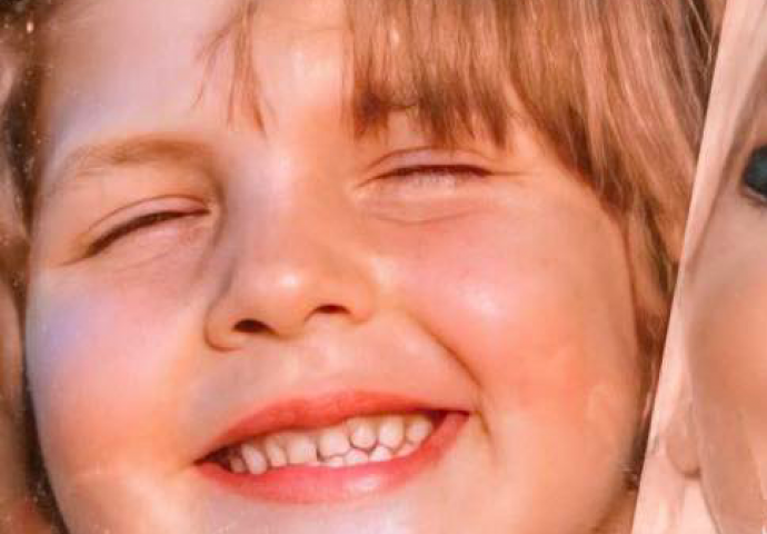 DANAS JE SRPSKA BARBIKA, MOŽETE LI PREPOZNATI PJEVAČICU SA SLIKE: Kladimo se da nemate pojma o kome je riječ