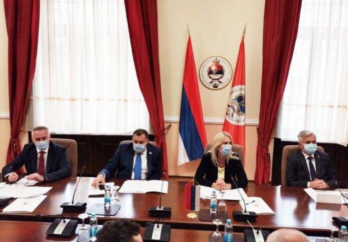 Počeo je sastanak koji je sazvala predsjednica RS Željka Cvijanović: Dodik vodi kolonu, ali nešto nije po njihovoj volji