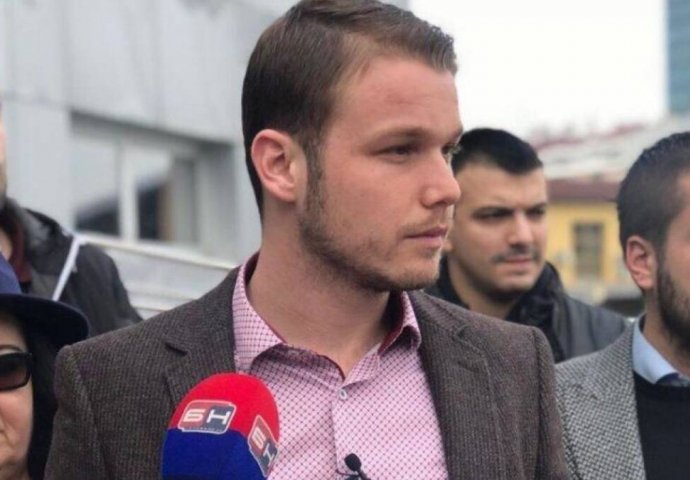 Stanivuković uposlenicima Gradske uprave produžio pauzu da bi mogli gledati utakmicu Srbije