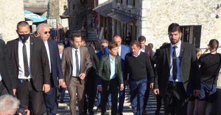 ANA BRNABIĆ U MOSTARU: Oduševljena skokom sa Starog mosta