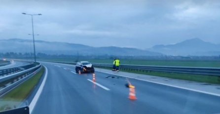 Nesreća na autoputu kod Sarajeva: Jedna osoba povrijeđena