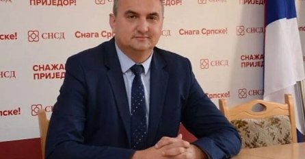 Gradonačelnik Prijedora Dalibor Pavlović nakon skandala s fotografijama podnio ostavku