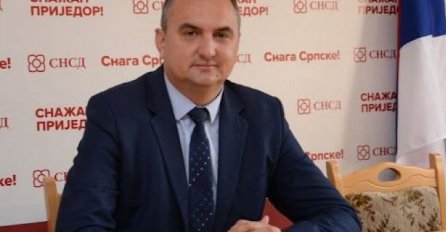 SNSD tvrdi: Pavlovićeva ljubavnica prodala telefon s njegovim fotografijama SDS-u za 50.000 eura