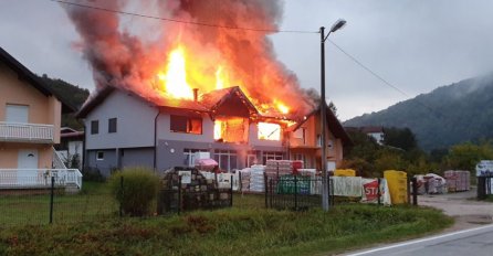  Veliki požar u Novoj Kasabi: Vatra progutala kuću, šteta ogromna