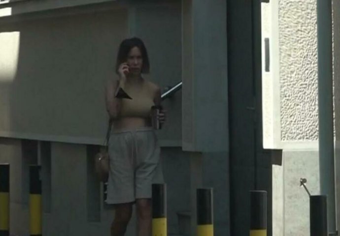 NIKOLIJA SNIMLJENA NA ULICI NAKON 2. POROĐAJA: Ne liči na sebe, niko živ je ne bi prepoznao (FOTO)