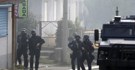 Uklonjene barikade na Kosovu, ranjeni muškarac u teškom stanju, ali van životne opasnosti