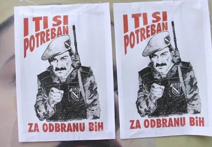 U Sarajevu polijepljeni plakati s natpisom "I ti si potreban za odbranu BiH"