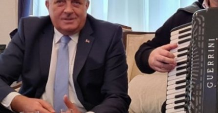 Društvene mreže gore: Dodik je do jučer nastupao po šatorima, sada u Predsjedništvu