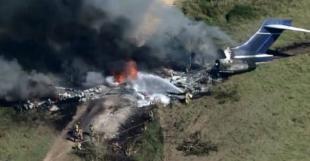 U Teksasu se srušio avion u kojem je bila 21 osoba, svi preživjeli