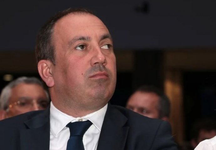 Crnadak pozvao poslanike u NSRS-u da glasaju protiv Prijedloga zakona o lijekovima