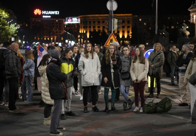 Protesti u Beogradu i Nišu zbog Covid propusnica