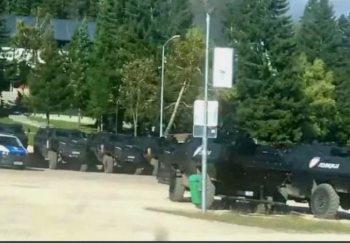 MUP RS organizira taktičko pokazne vježbe u Donjim Baraćima i na Jahorini: Oklopna vozila na planini