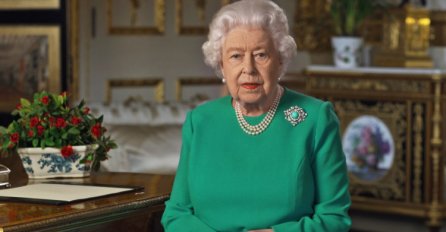 Kraljica Elizabeta noć provela u bolnici