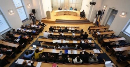 Prekinuta sjednica Skupštine KS zbog incidenta između Harisa Zahiragića i Amela Mekića